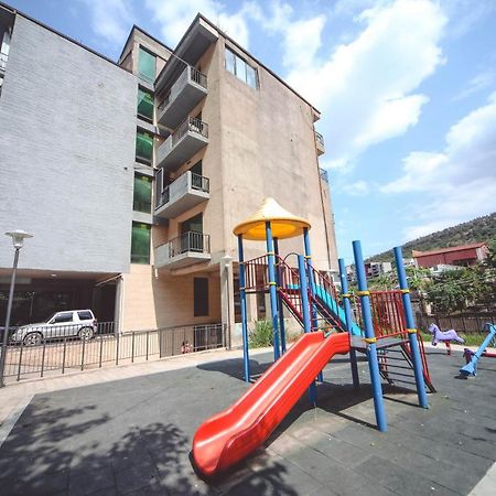 Ferienwohnung Under The Mountain Tbilisi Exterior foto